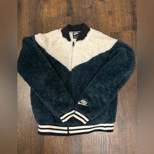 Women’s Sherpa Nike